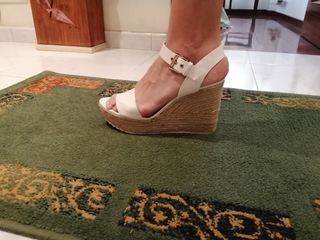 Sandalias de Mujer, de Cuña de Stradivarius. de segunda mano por 12 EUR en  Lugo en WALLAPOP