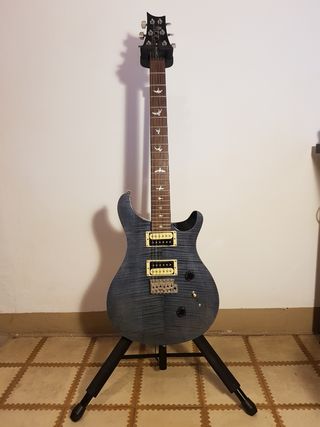 Guitarra PRS Se custom 24 impecable de segunda mano por 780 EUR en  Barcelona en WALLAPOP