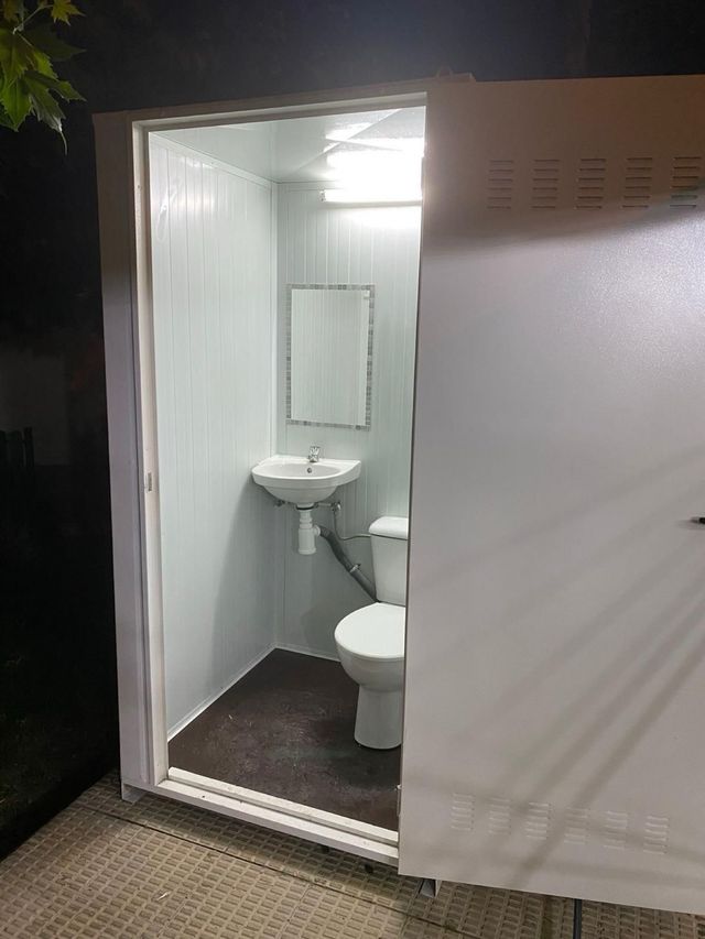 Alquiler baños portátiles Premium. Bodas, eventos.