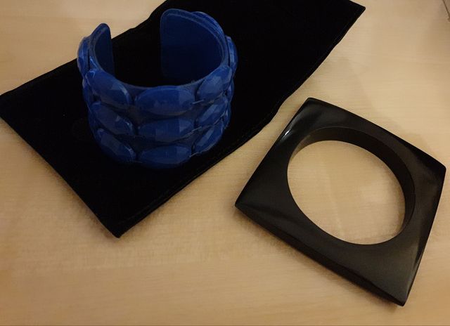 Pulseras rígidas de Mango