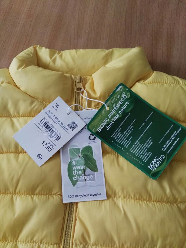 chaleco C&A amarillo fuerte  talla 36 a estrenar