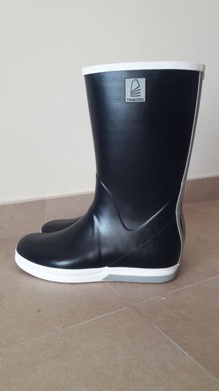 BOTAS DE AGUA - TRIBORD - # 44 - nuevo sin usar de segunda mano por 35 EUR  en Massamagrell en WALLAPOP