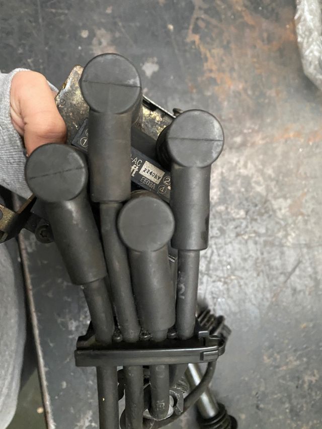 Bobina y cables de encendido ford focus st 170