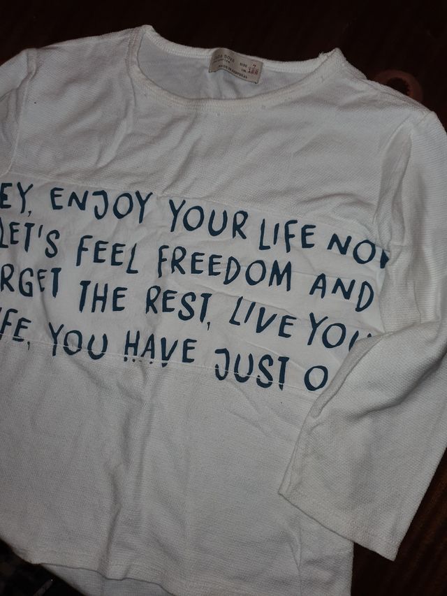 3 camisas 1 sudadera y 1 sueter