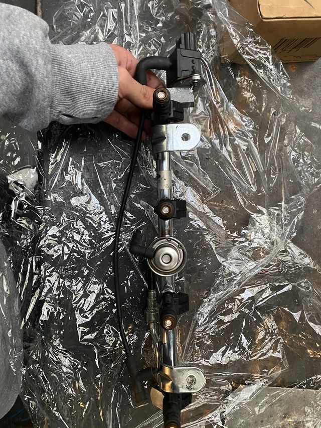 Inyectores rampa y regulador ford focus st170