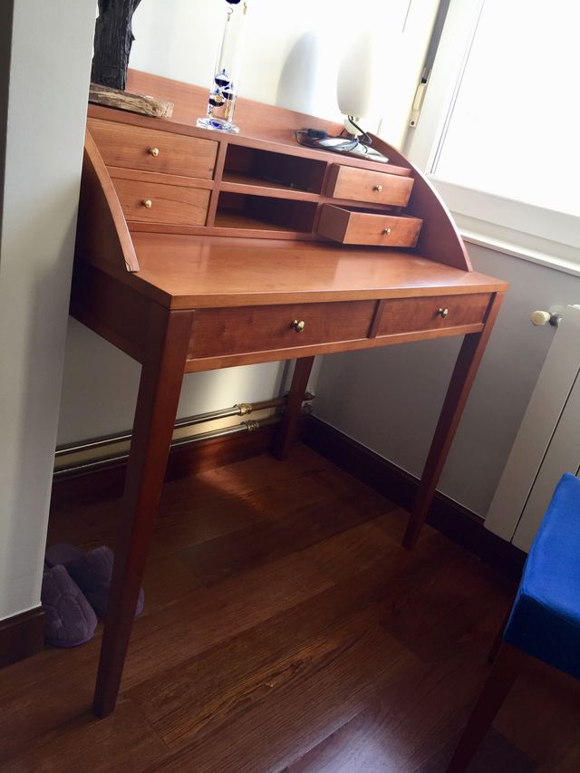 Escritorio madera de segunda mano por 199 € en Santander en WALLAPOP