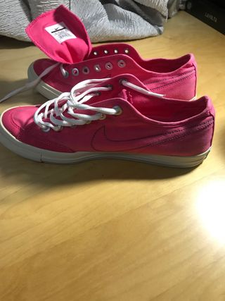 Zapatillas Nike 40.5 rosa chicle tipo bamba de segunda mano por 29 EUR en  Móstoles en WALLAPOP
