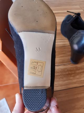 Zapato Señora (Talla pequeña Num.33) de segunda mano por 35 EUR en  Barcelona en WALLAPOP
