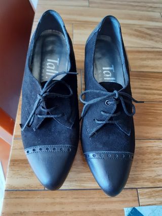 Zapato Señora (Talla pequeña Num.33) de segunda mano por 35 EUR en  Barcelona en WALLAPOP