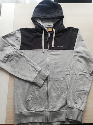 Sudadera chándal KARHU Talla M. de segunda mano por 8 EUR en La Flecha en  WALLAPOP