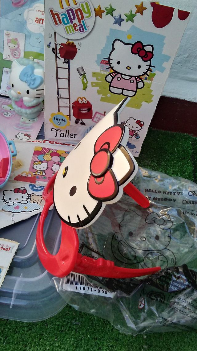 HELLO KITTY  accesorios de MCDONALD'S 