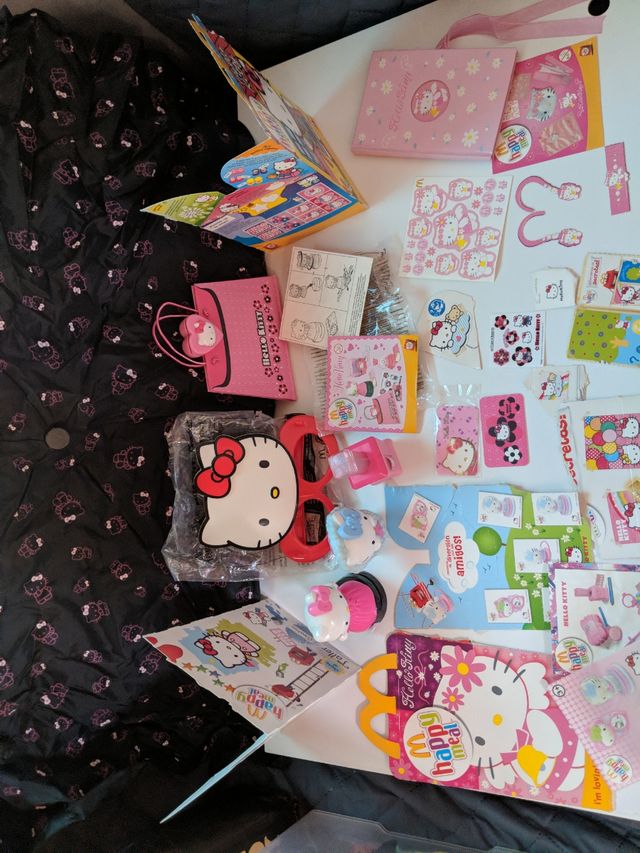 HELLO KITTY  accesorios de MCDONALD'S 
