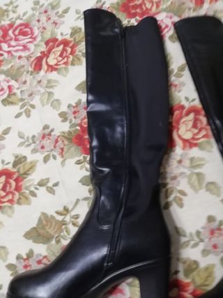 Botas Señora Piccola Piu de segunda mano por 15 EUR en Chiclana de la  Frontera en WALLAPOP