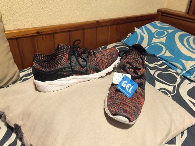 Asics Gel Kayano Trainer Knit Carbón/Negro