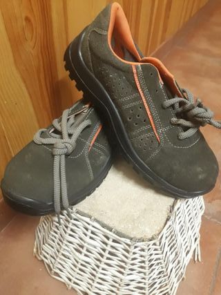 ZAPATO DE SEGURIDAD ZION SUPER NUMAN de segunda mano por 40 EUR en Toledo  en WALLAPOP