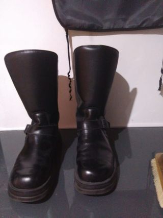 Botas moto hombre de segunda mano por 80 EUR en Albacete en WALLAPOP