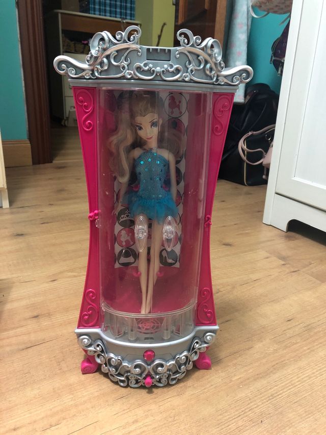 Armario de Barbie purpurinizador,.