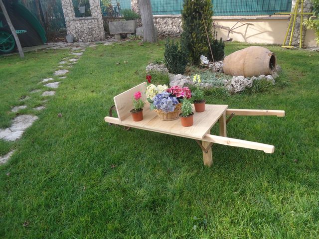 CARRETILLA DE MADERA