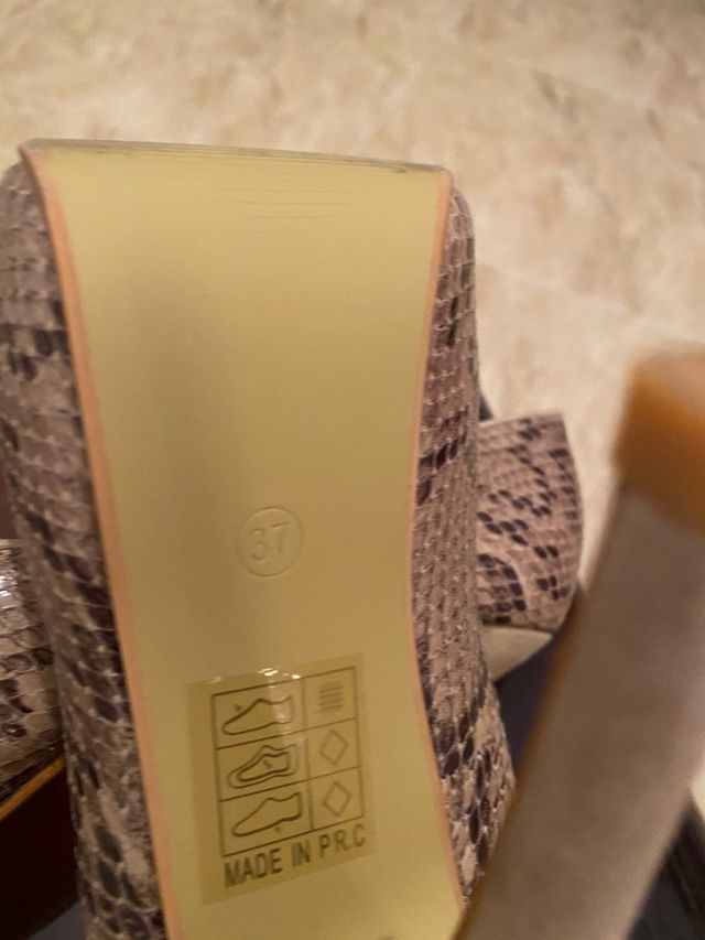 Zapatos estampado serpiente