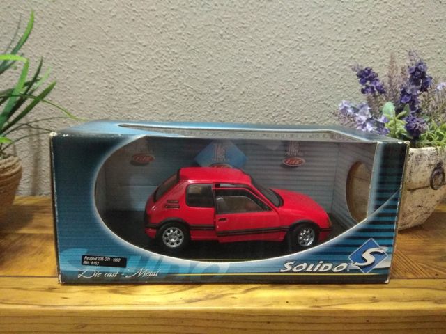 Coche Peugeot de colección