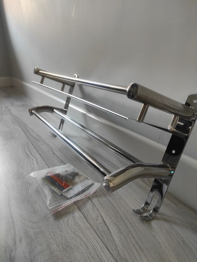 Estante toallero de baño acero inoxidable nuevo de segunda mano por 20