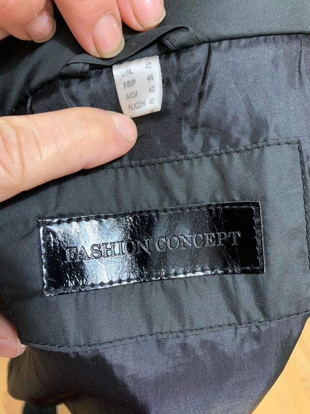 Abrigo STRADIVARIUS + 1 mas de Regalo - Talla L