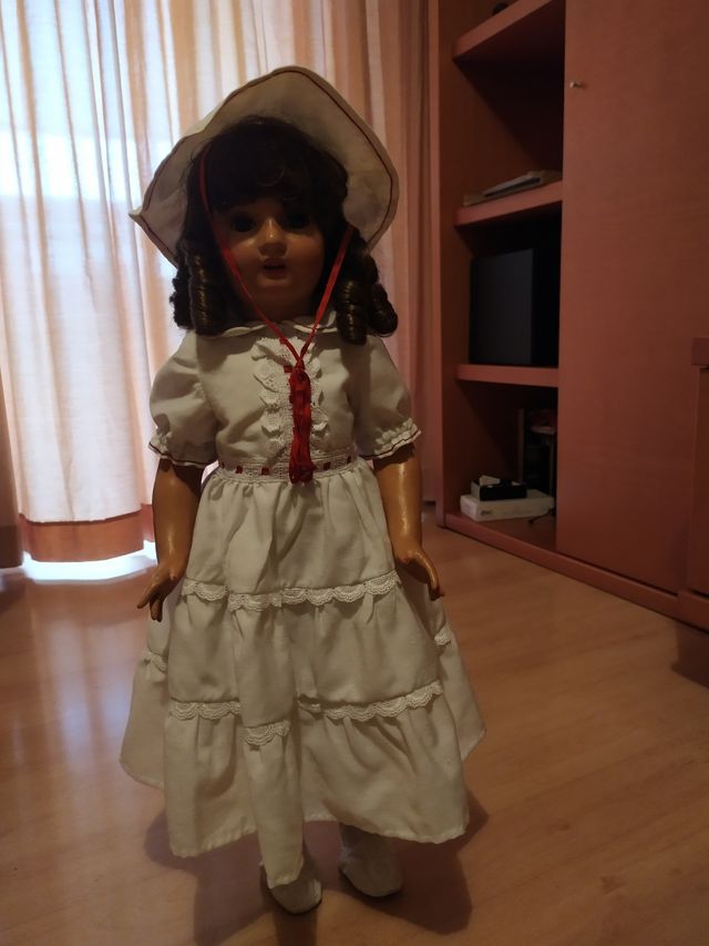 muñeca antigua (+ 100 años) de cartón piedra