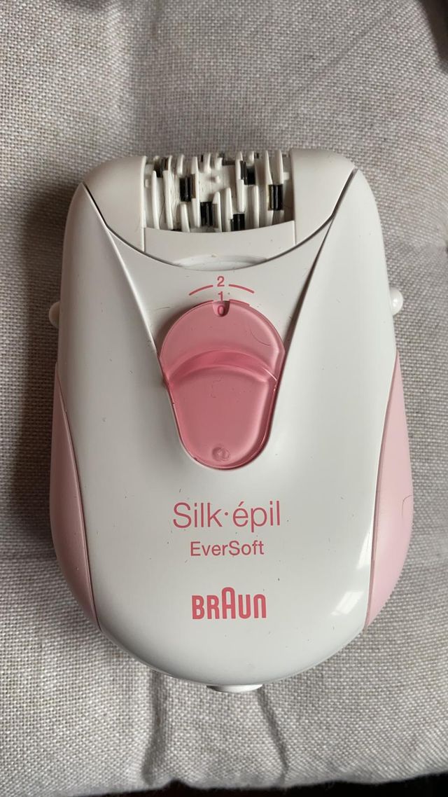 SE VENDE DEPILADORA BRAUN