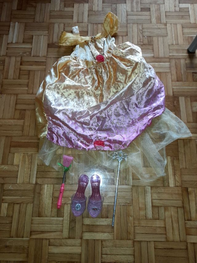 vestido de Bella talla 6-8 años