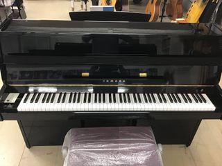PIANOS YAMAHA