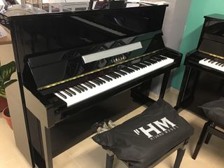 PIANOS YAMAHA