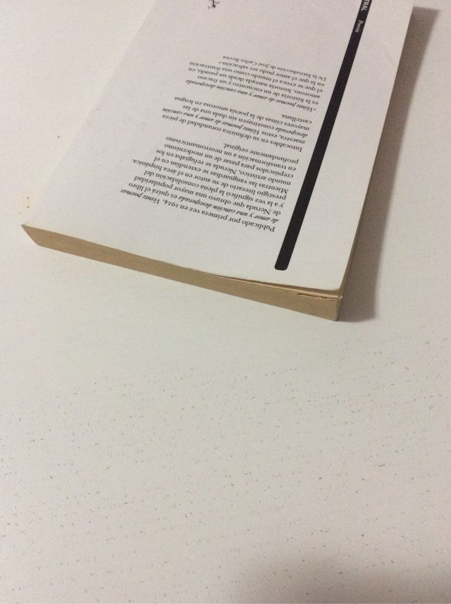 VEINTE POEMAS DE AMOR Y UNA CANCIÓN DESESPERADA