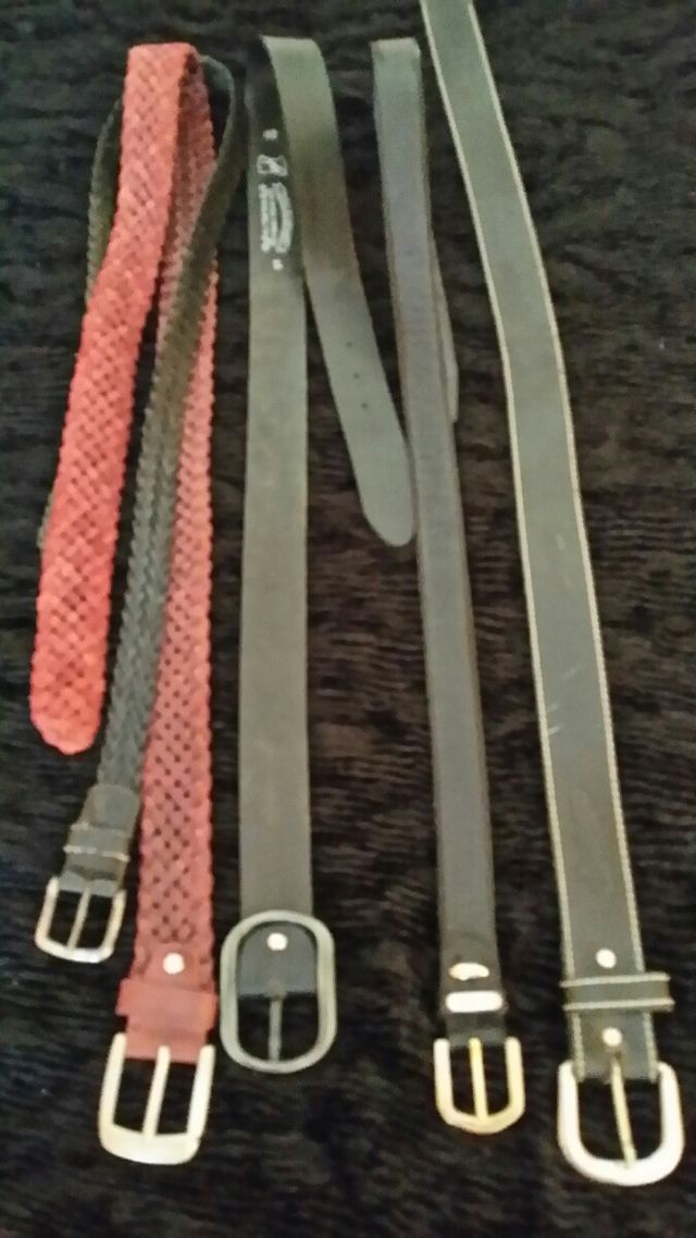 5 CINTURONES. TODOS 5€.