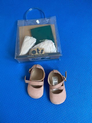 Zapatos de bebé número 17. de segunda mano por 8 EUR en Madrid en WALLAPOP