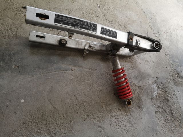 amortiguador y basculante cbr 125