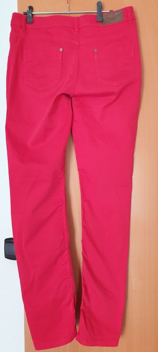 Pantalón de mujer rojo de Southern Cotton talla 44 de segunda mano por 8  EUR en Elche en WALLAPOP