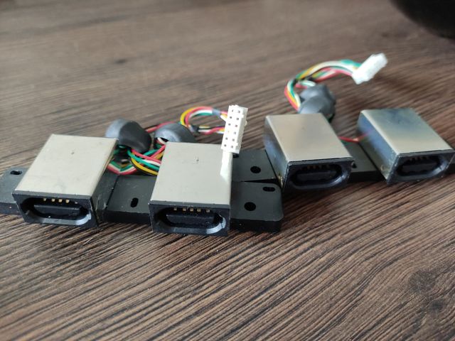 4 puertos USB, 2 unidades para Xbox clásica