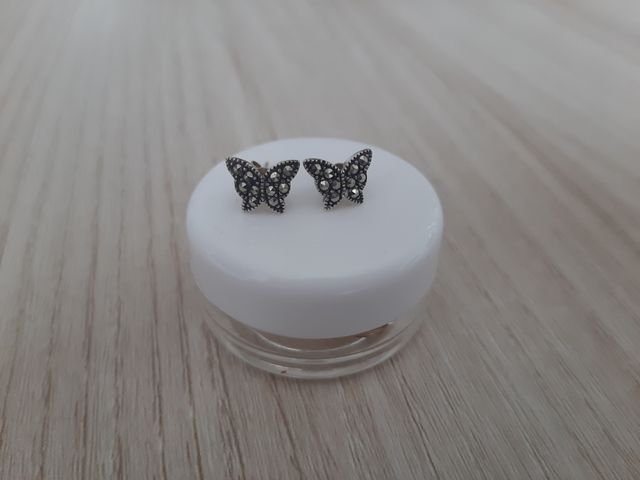 Pendientes mariposa