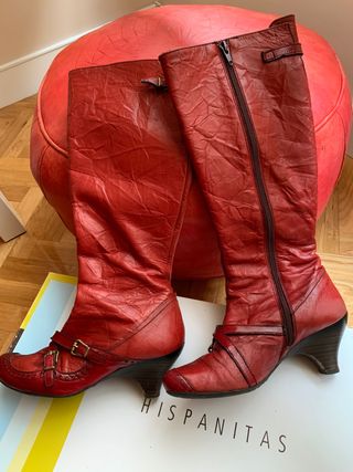 Botas altas de piel mujer HISPANITAS Nº 37 Rojas de segunda mano por 15 EUR  en Madrid en WALLAPOP
