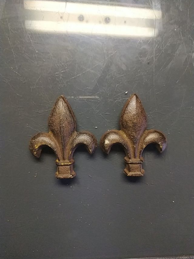 puntas de hierro flor de lis