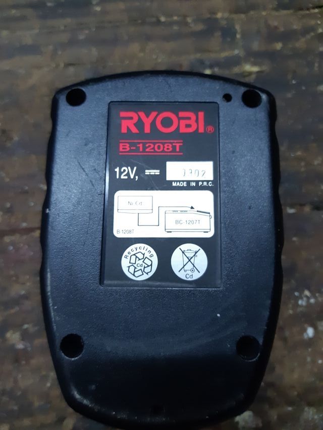 Cargador baterias 12v