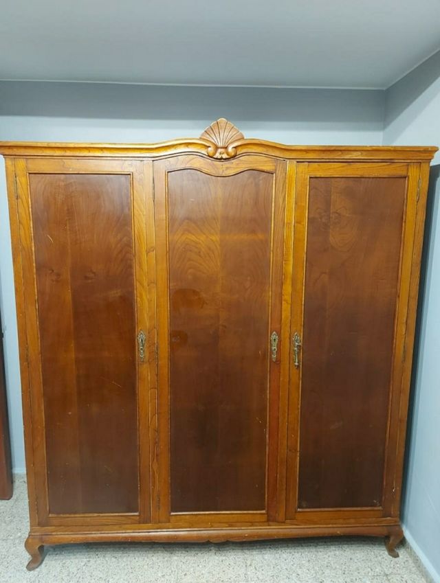 Mueble de castaño vintage de segunda mano por 170 € en A Coruña en WALLAPOP