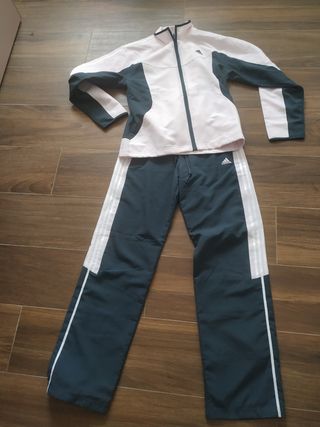 Chándal Adidas niña talla 14 años (164cm). Nuevo s de segunda mano por 19,9  EUR en Manises en WALLAPOP