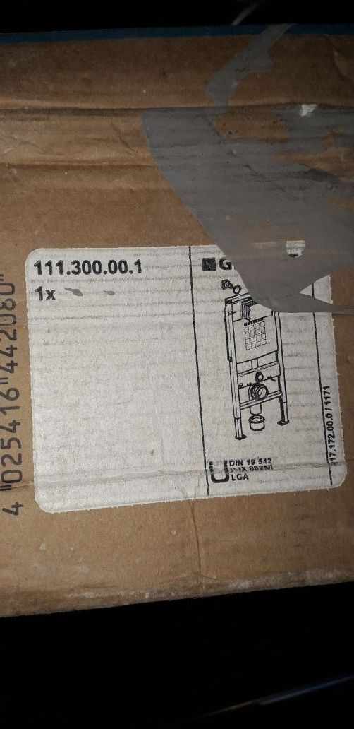 Conjunto de retrete suspendido. Soporte Gerebit +