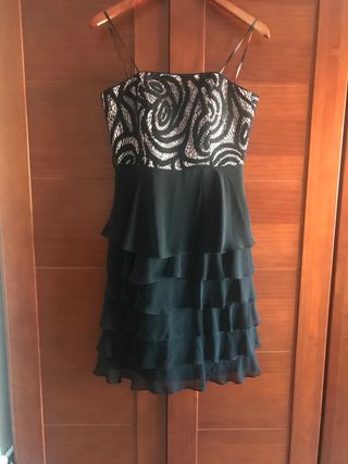Vestido de fiesta de Sonia Peña. de segunda mano por 30 EUR en Torremolinos  en WALLAPOP