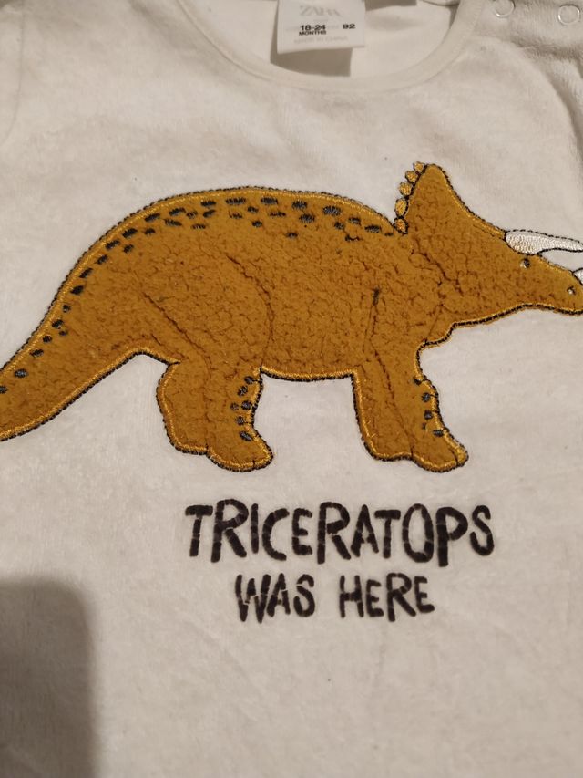 Pijama triceratops Zara