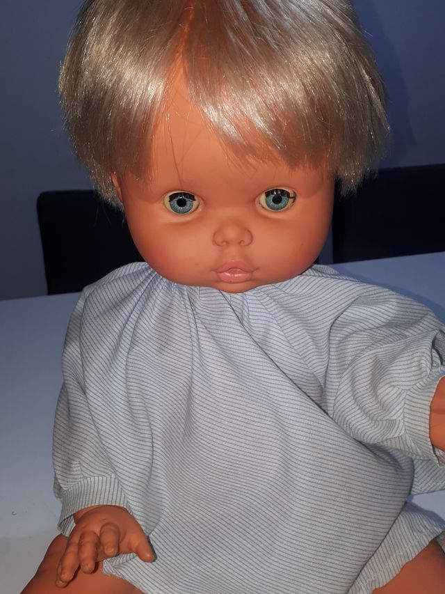 Muñeca bebé 5 lobitos rota