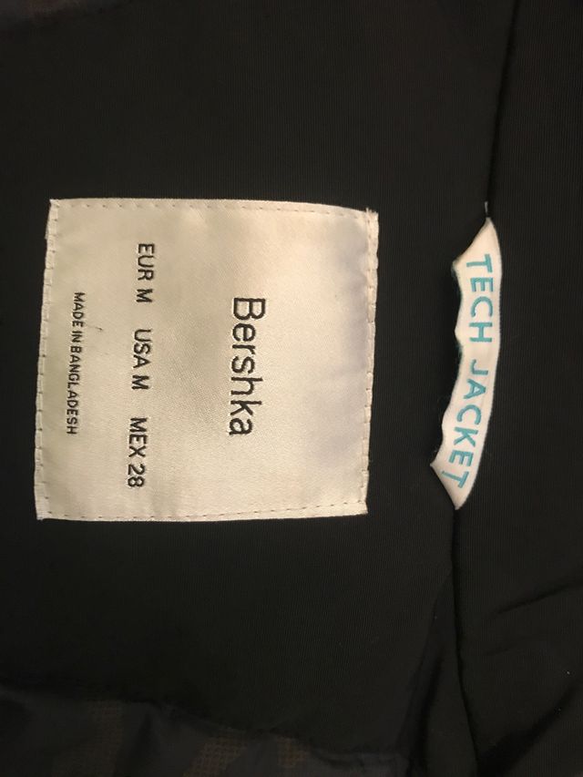 ANORAK TÉCNICO BERSHKA