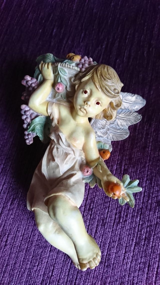 ANGELI IN ALABASTRO.