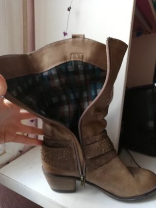 Botas camperas Maria Mare 38 de segunda mano por 20 EUR en Madrid en  WALLAPOP